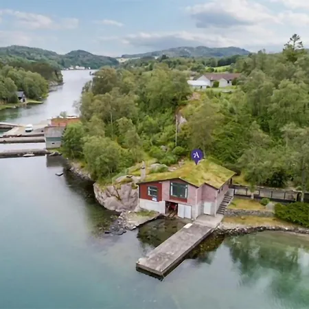 3 Bedroom Amazing In Feriehus *